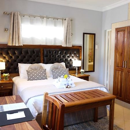 Firwood Lodge Pretoria Bagian luar foto