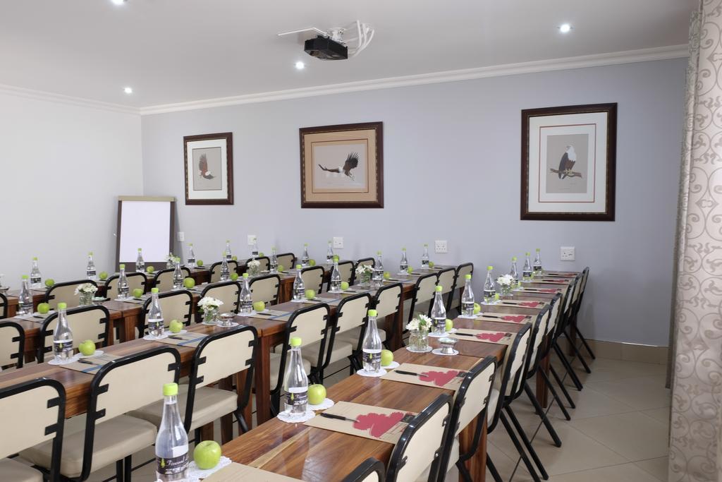 Firwood Lodge Pretoria Bagian luar foto